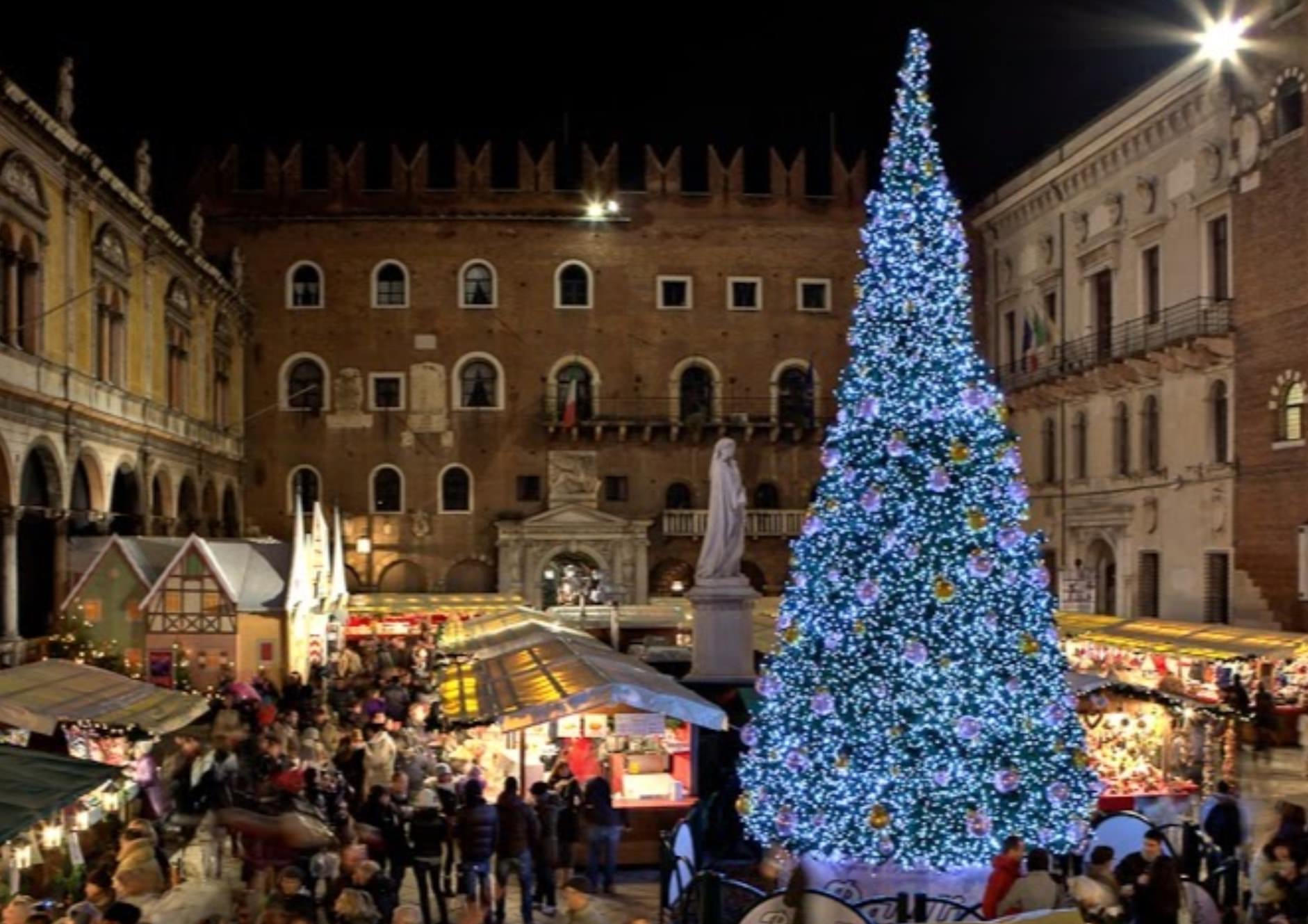 NOhA MERCATINI DI NATALE DI NORIMBERGA A VERONA
